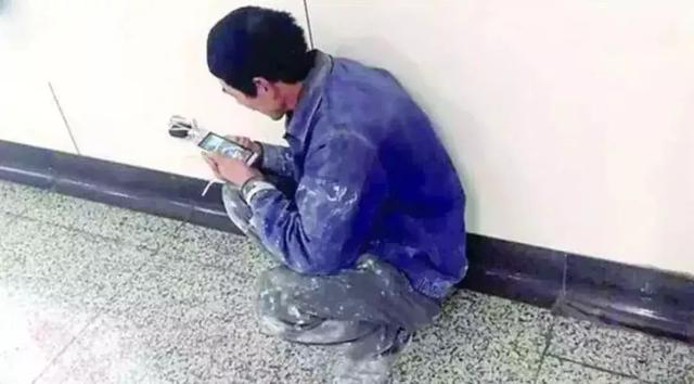 打不倒我们的都会让我们更强大,请你撑下去
