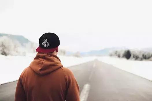 当你不再自我设限时,全世界都会为你让路