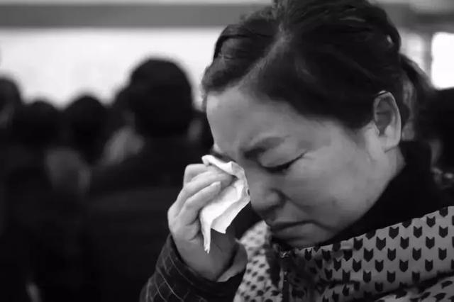 打不倒我们的都会让我们更强大,请你撑下去